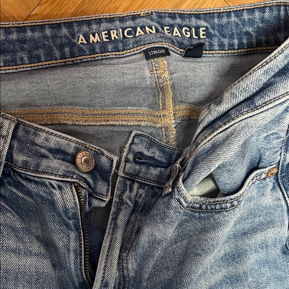 American Eagle Outfitters Blue Distressed MOM JEAN - Picture 4 of 6